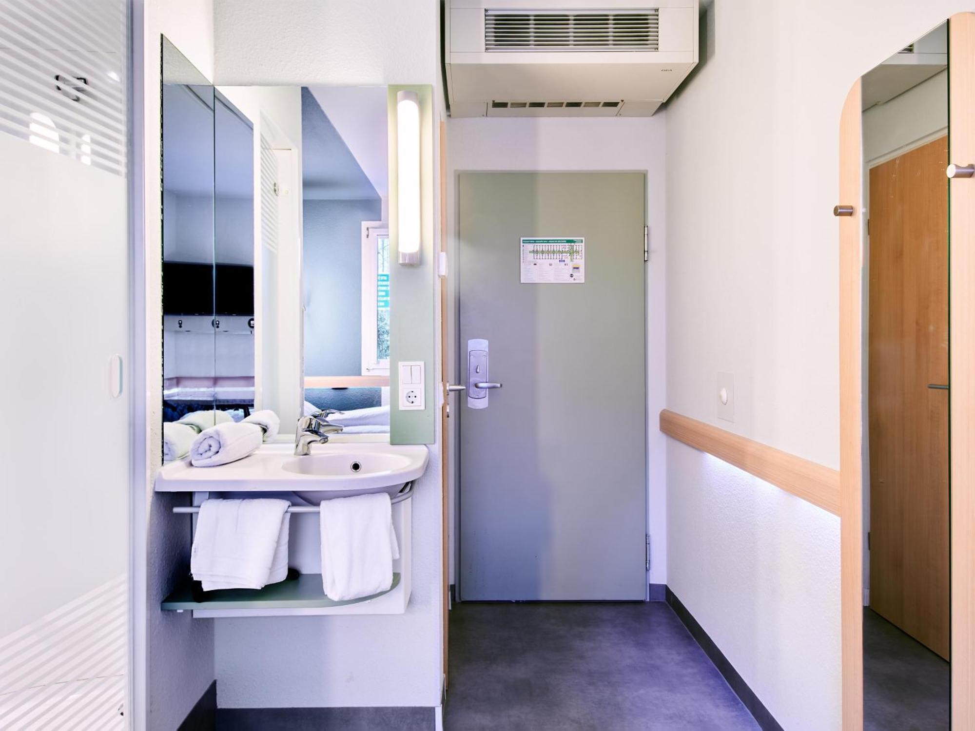 B&B Hotel Koeln-Marsdorf מראה חיצוני תמונה